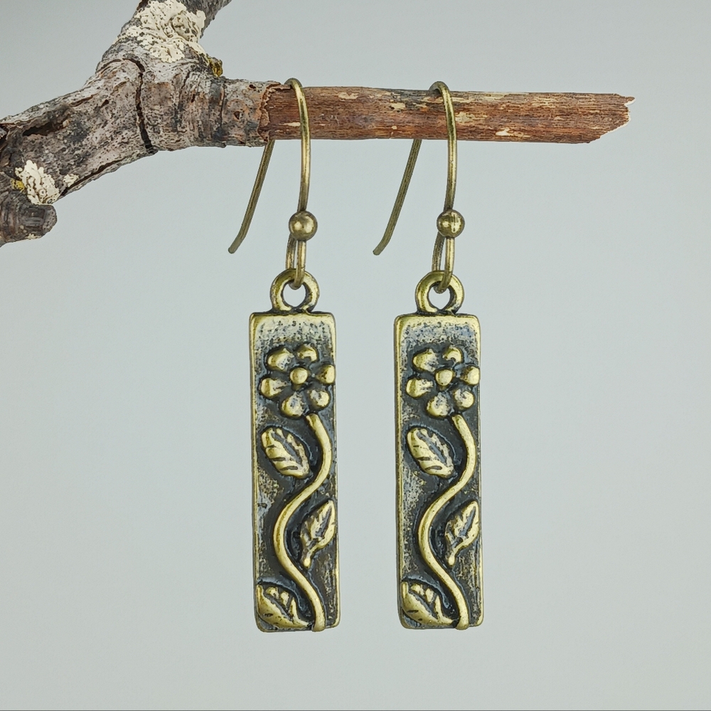 HAND CRAFTED Boho Brass Flower Nature Dangle Earrings - Picture 4 of 6